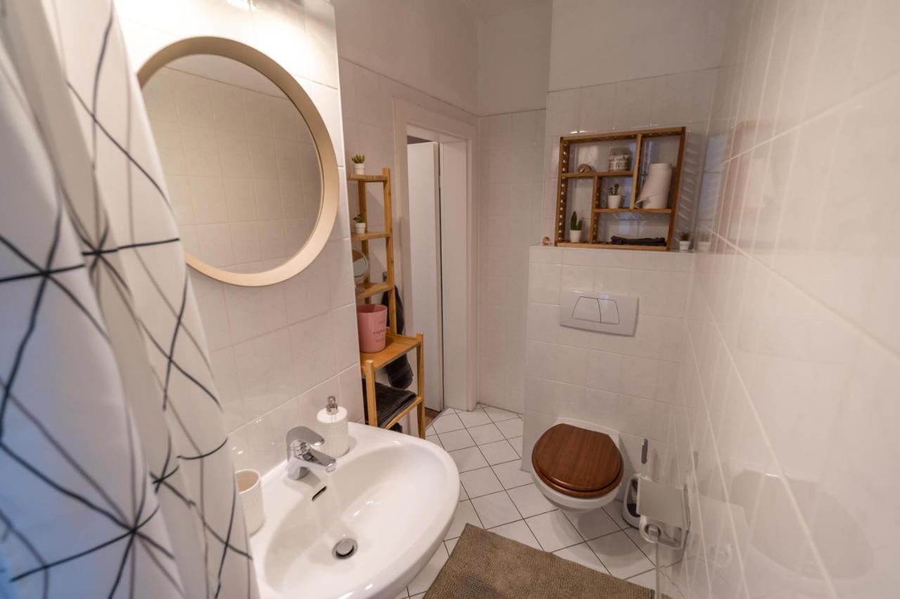 2 Bedroom 65Qm - Kitchen - Central - Netflix Magdeburg Ngoại thất bức ảnh